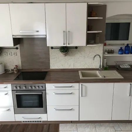 Klimo Apartment *